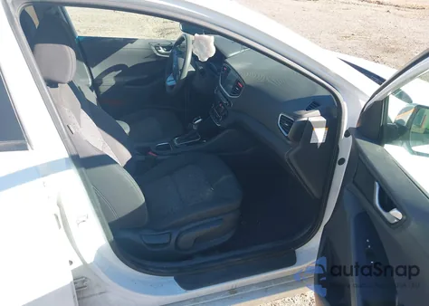 2018 Hyundai Ioniq Hybrid Blue from USA, damaged, VIN KMHC65LC4JU103863